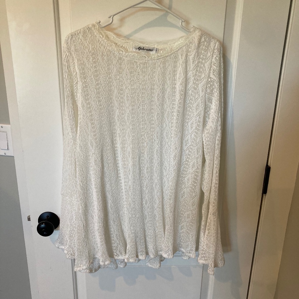 NWOT White lace top